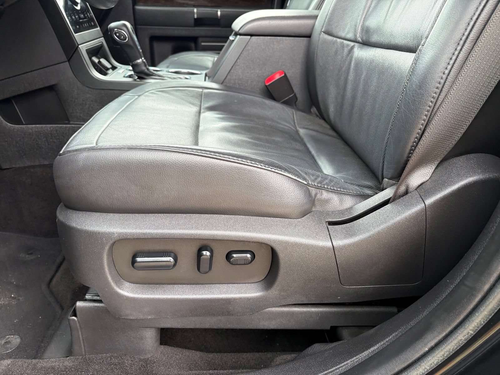 Used 2019 Ford Flex Limited FWD image 28