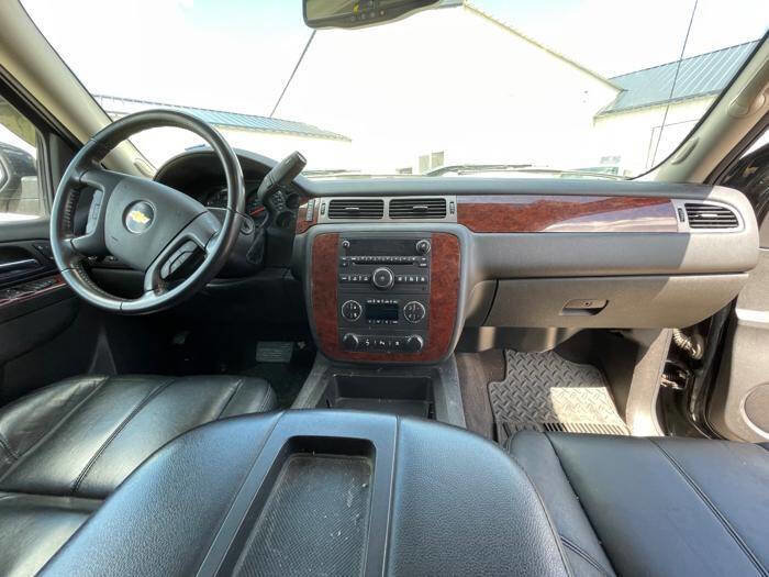Used 2011 Chevrolet Silverado 1500 LTZ w/ LTZ Plus Package AWD/4WD image 31