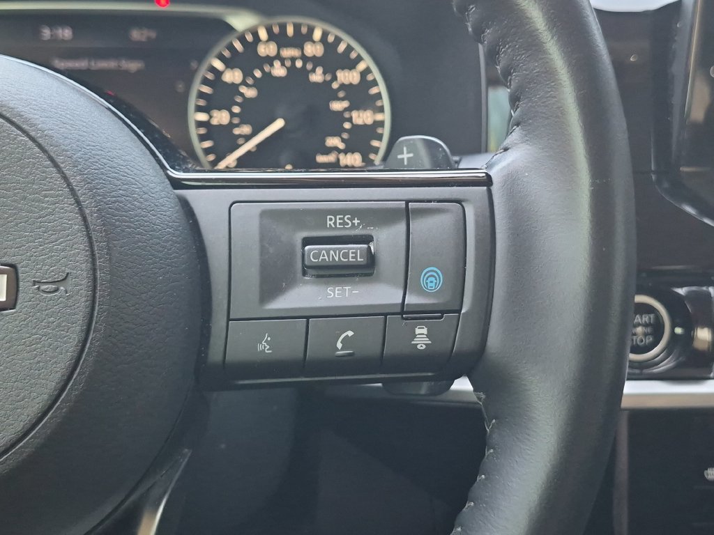 Used 2024 Nissan Pathfinder SL w/ Black Appearance Package FWD image 19
