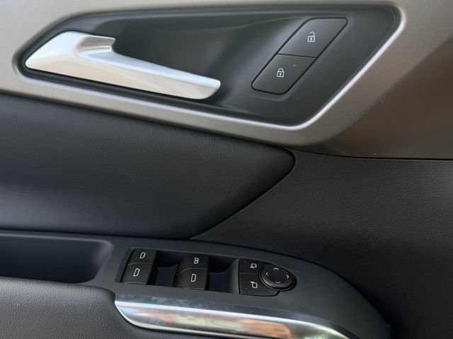 New 2026 Chevrolet Traverse LT w/ Midnight/Sport Edition FWD image 22