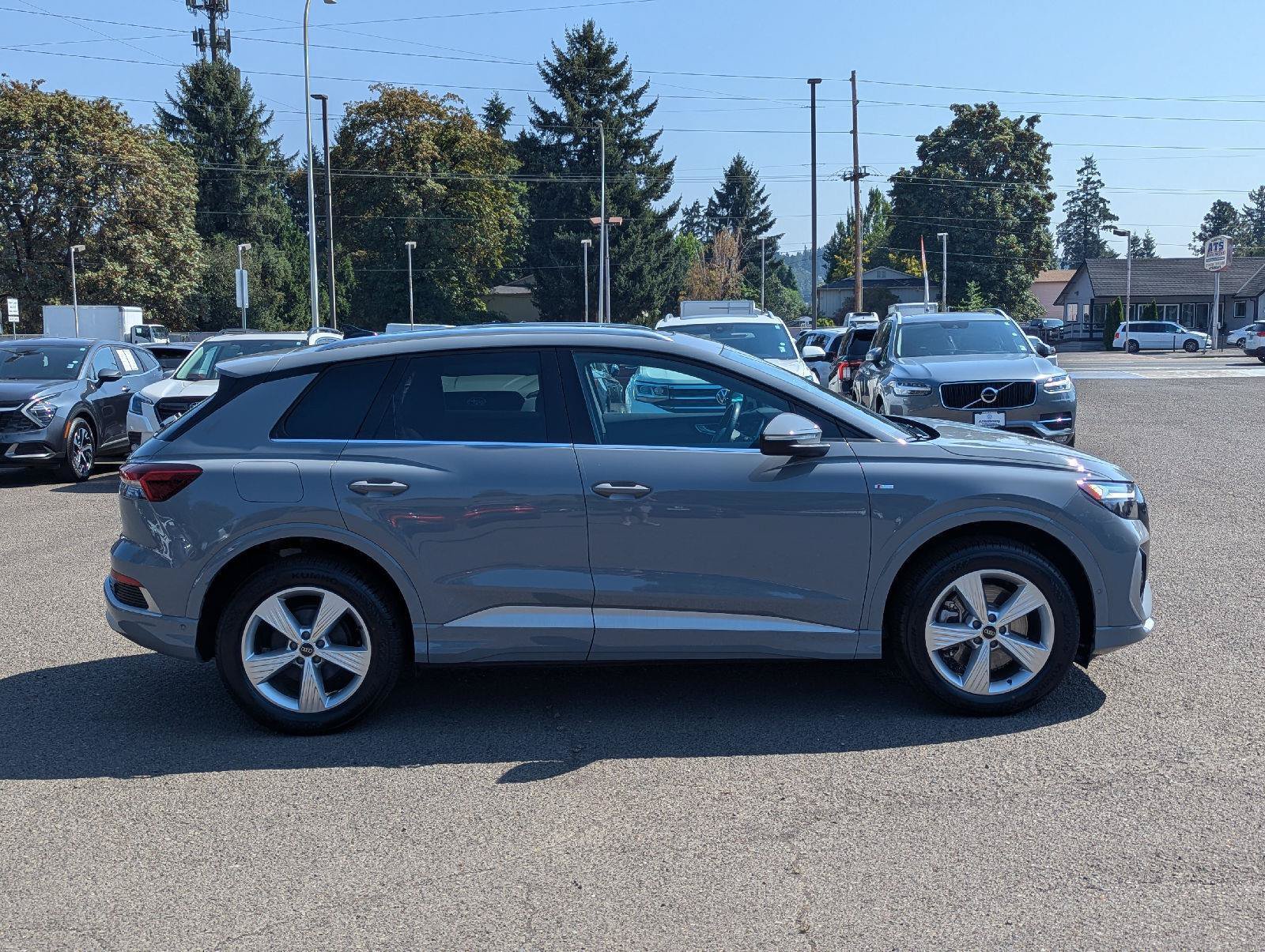 Used 2023 Audi Q4 e-tron Premium Plus AWD/4WD image 6