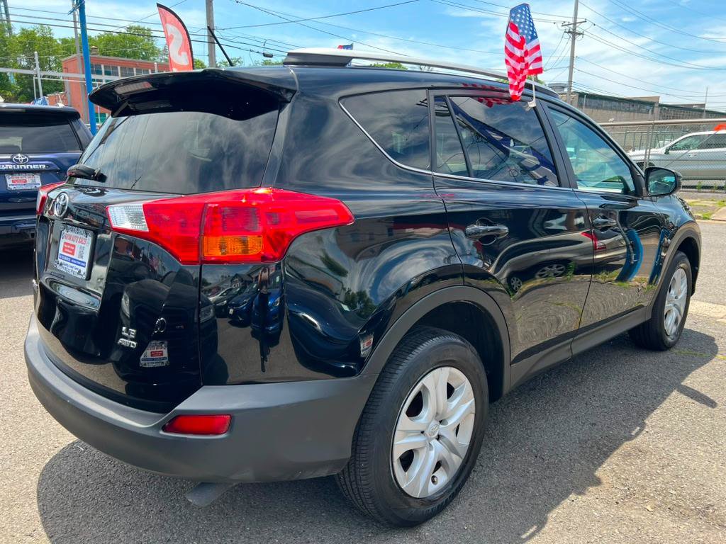 Used 2013 Toyota RAV4 LE AWD/4WD image 10