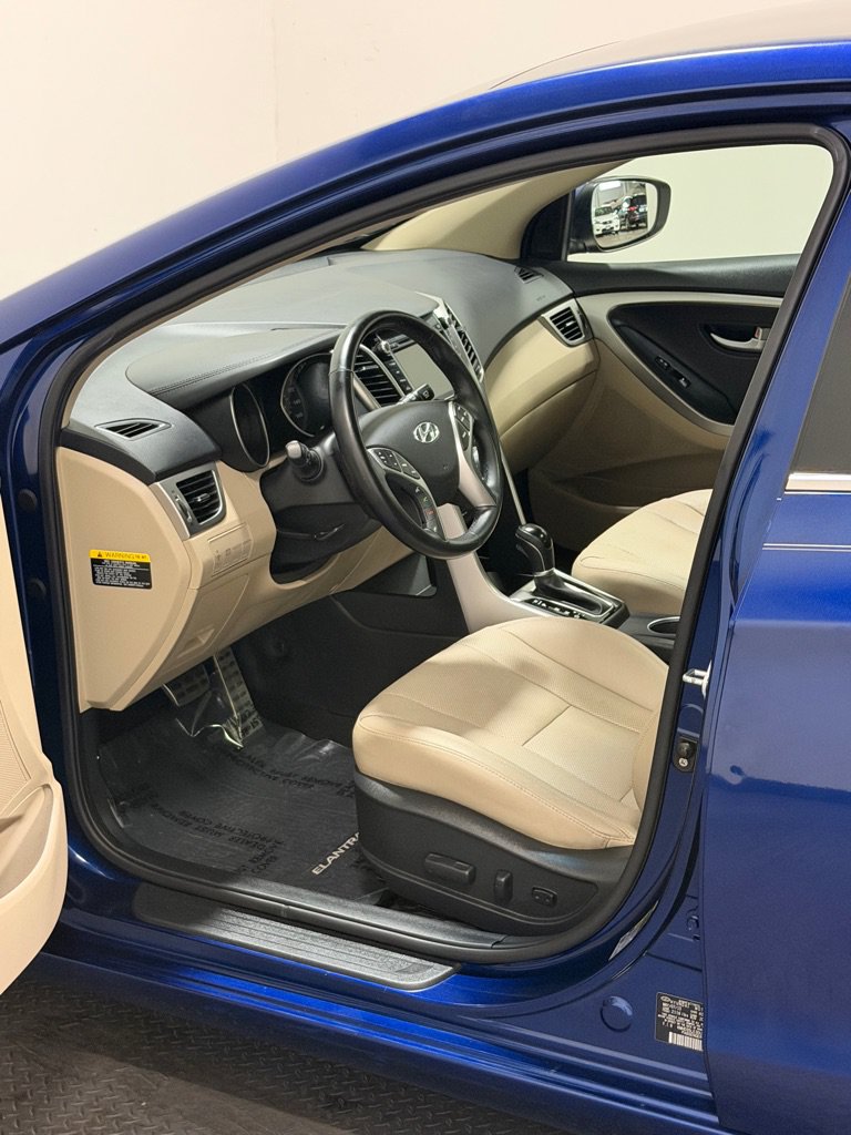 Used 2013 Hyundai Elantra GT w/ Tech Pkg FWD image 8