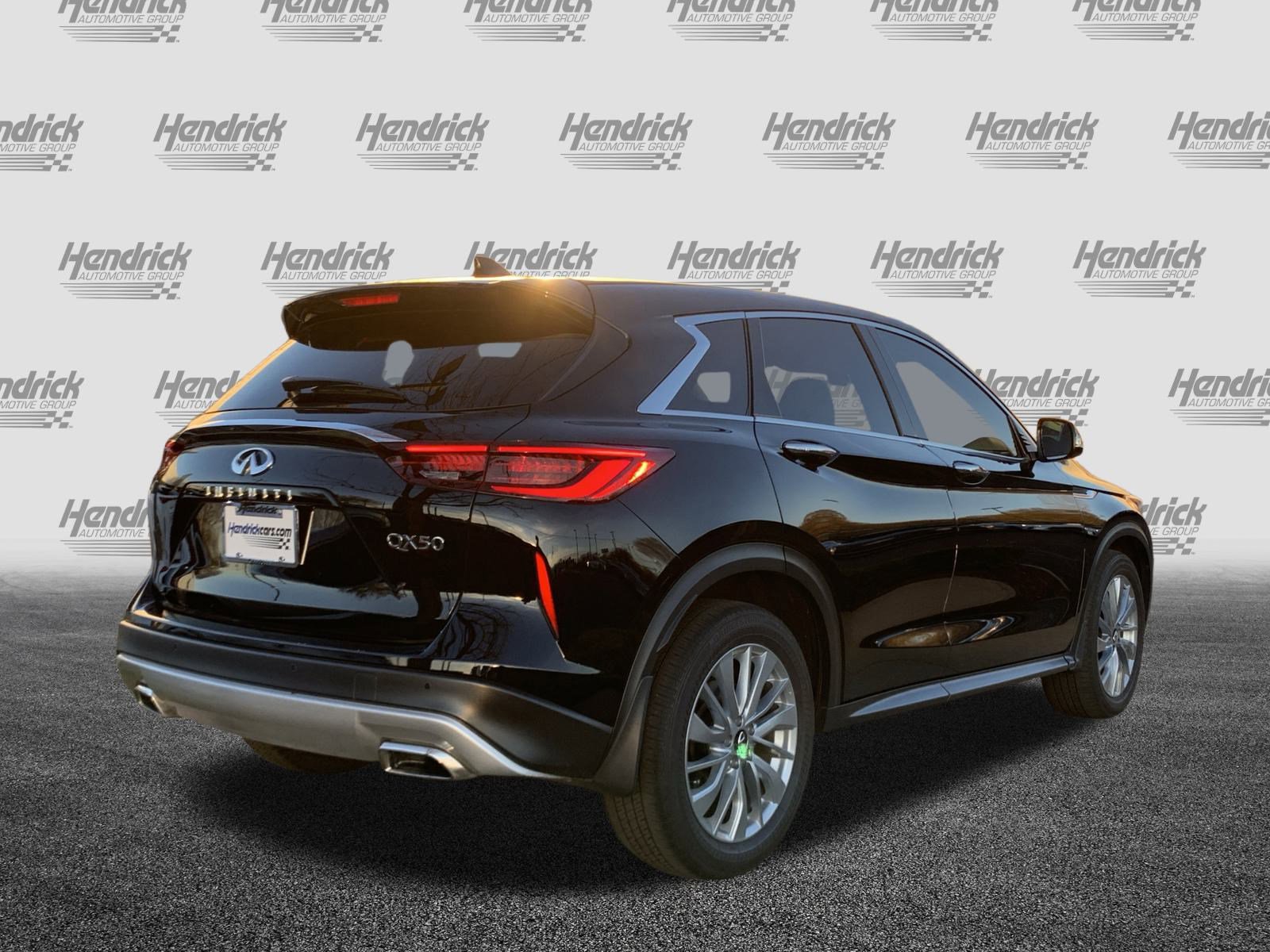 Used 2023 INFINITI QX50 Pure image 10