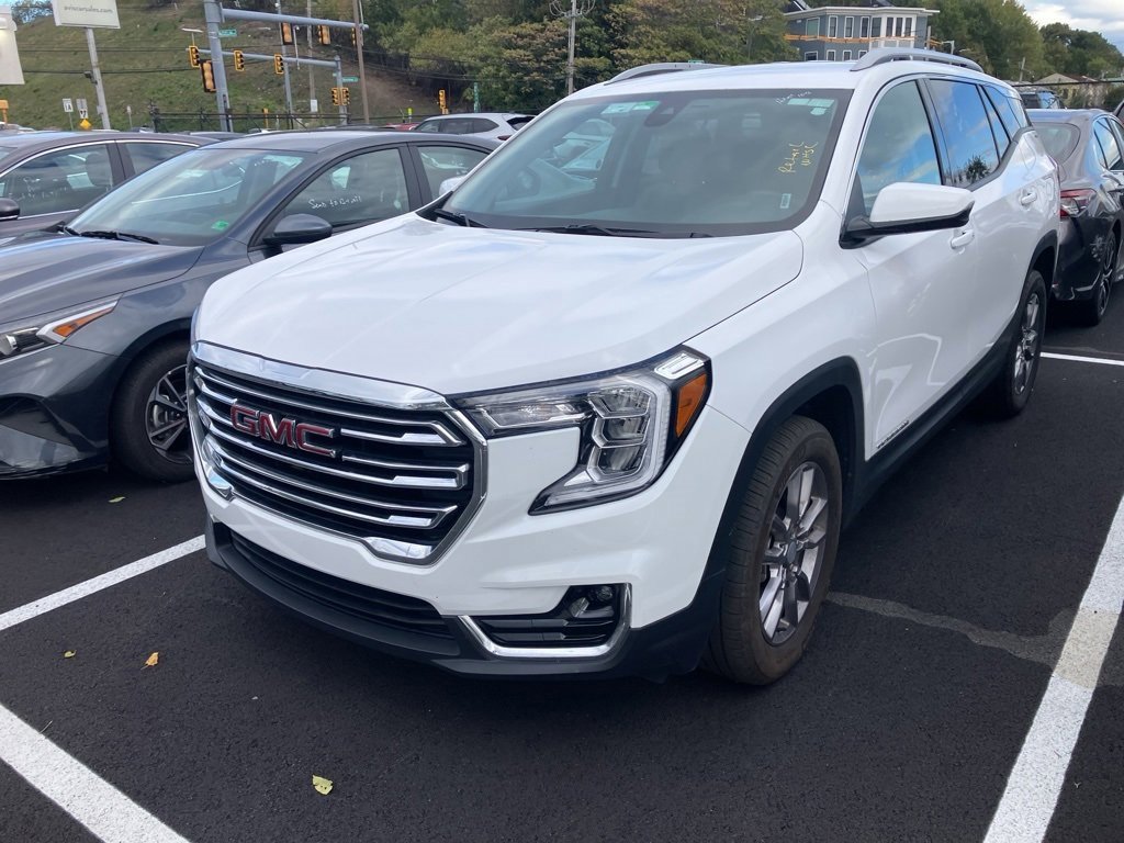 Used 2024 GMC Terrain SLT