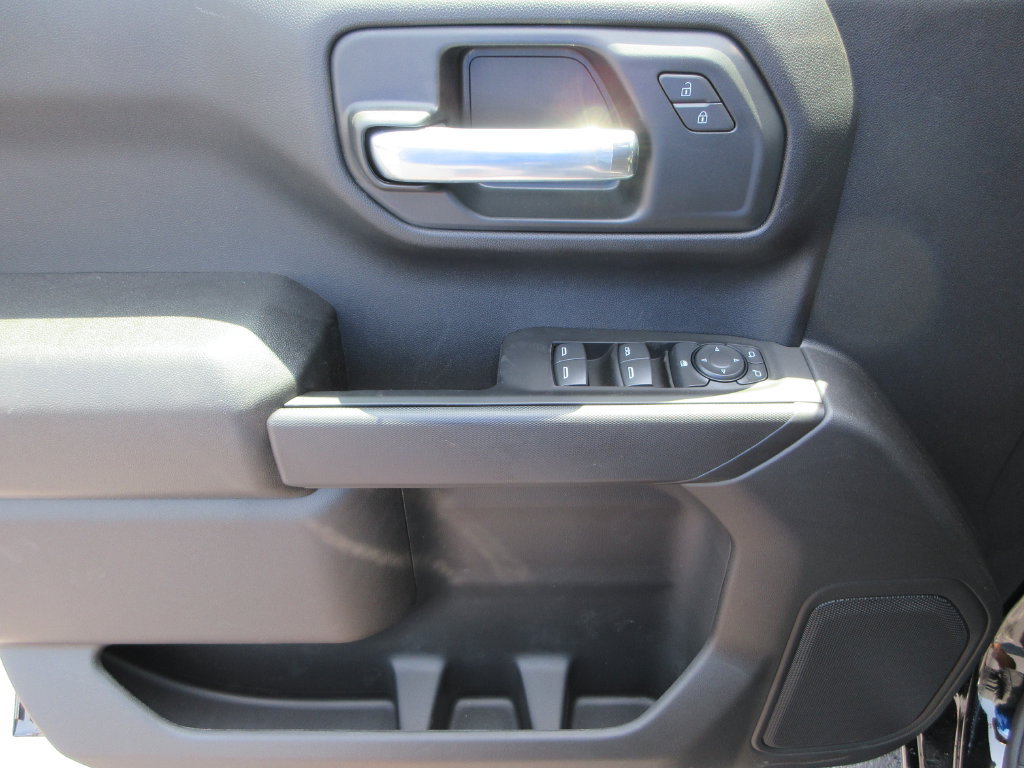 New 2026 Chevrolet Silverado 1500 Custom w/ Turbomax Blackout Package AWD/4WD image 21
