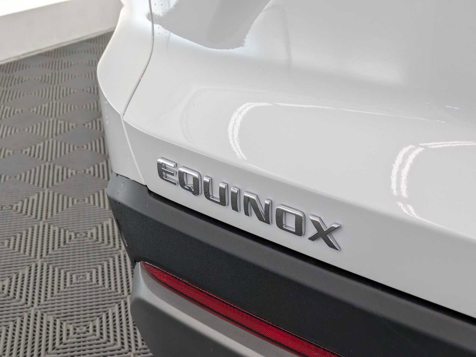 New 2026 Chevrolet Equinox LT image 12