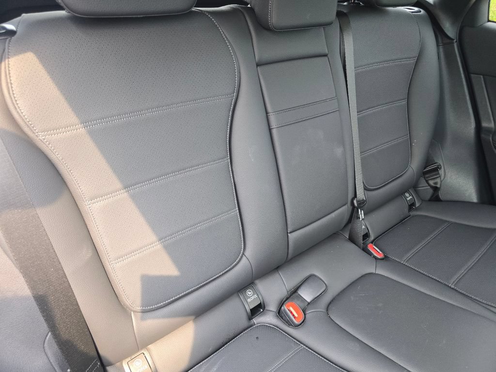 Used 2026 Mercedes-Benz GLC 300 4MATIC image 24