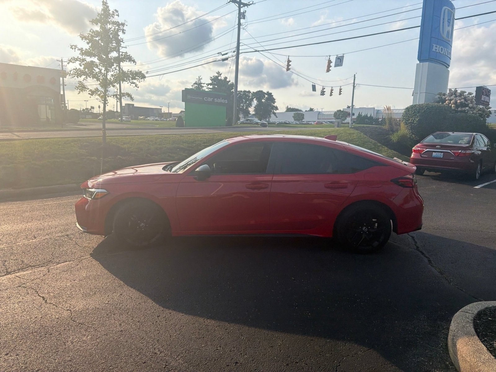 Used 2025 Honda Civic Sport image 2