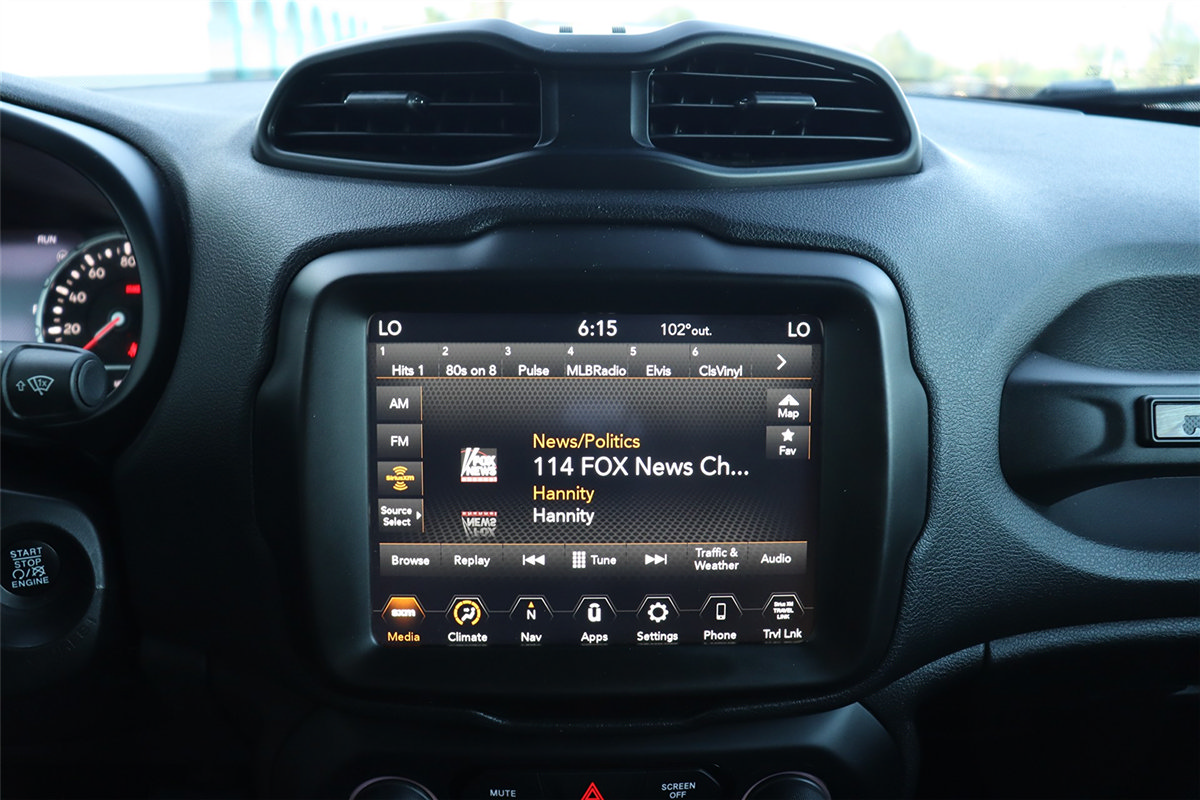 Used 2021 Jeep Renegade Latitude AWD/4WD image 34