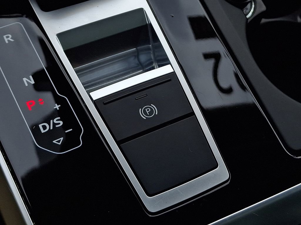 Certified 2022 Audi Q7 3.0T Premium AWD/4WD image 27