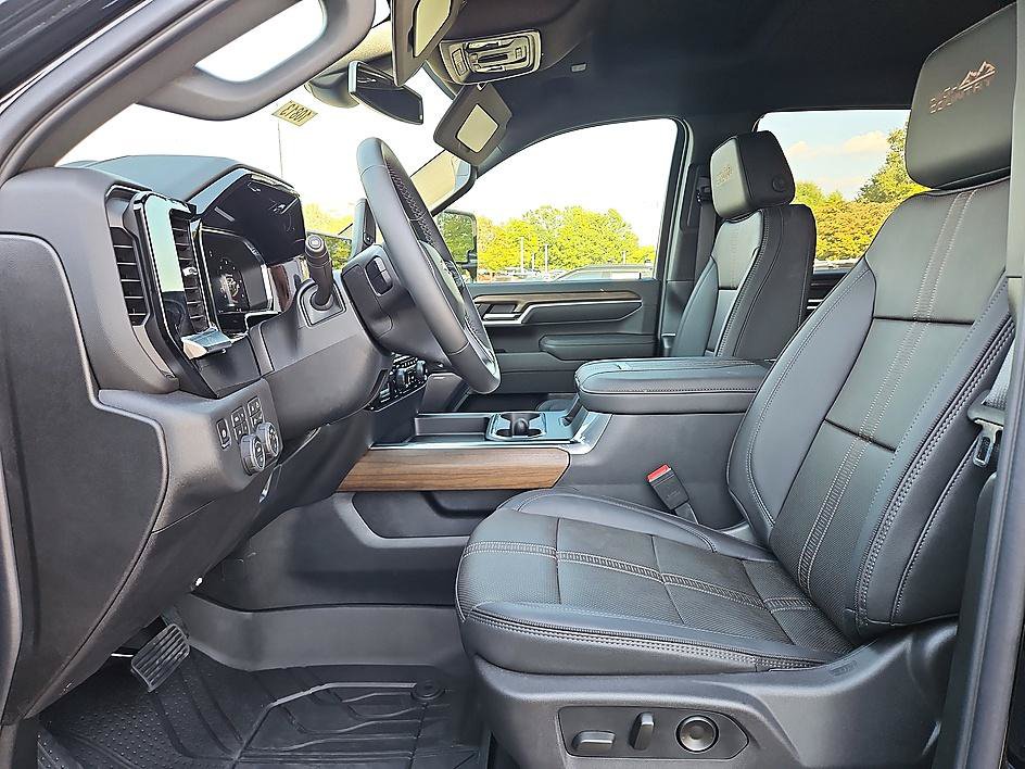 New 2026 Chevrolet Silverado 3500 High Country AWD/4WD image 11