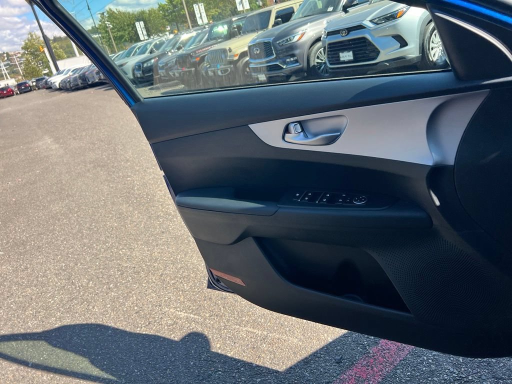 Certified 2024 Kia Forte LXS w/ LXS Technology Package FWD image 19