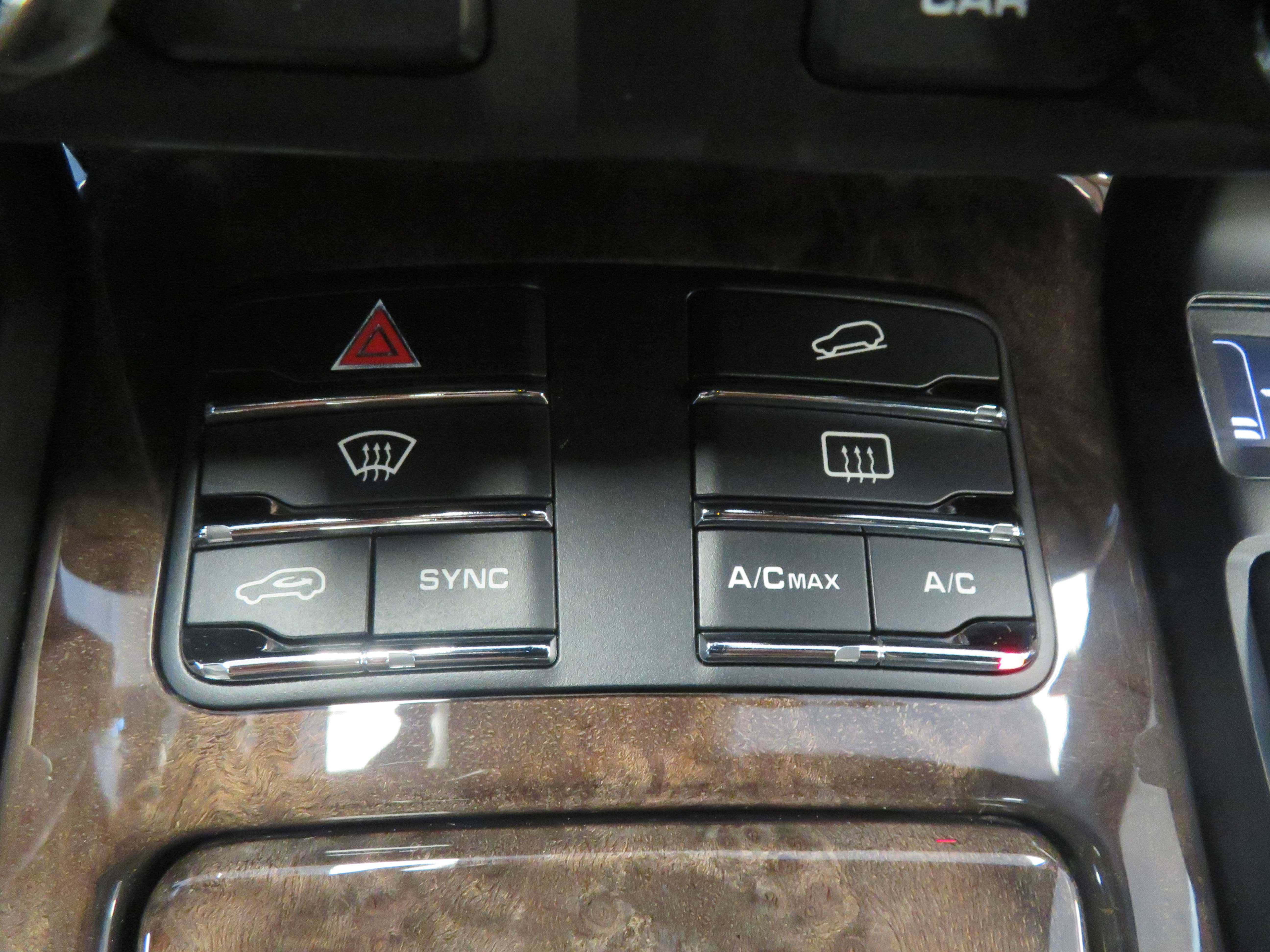 Used 2015 Porsche Cayenne S AWD/4WD image 41