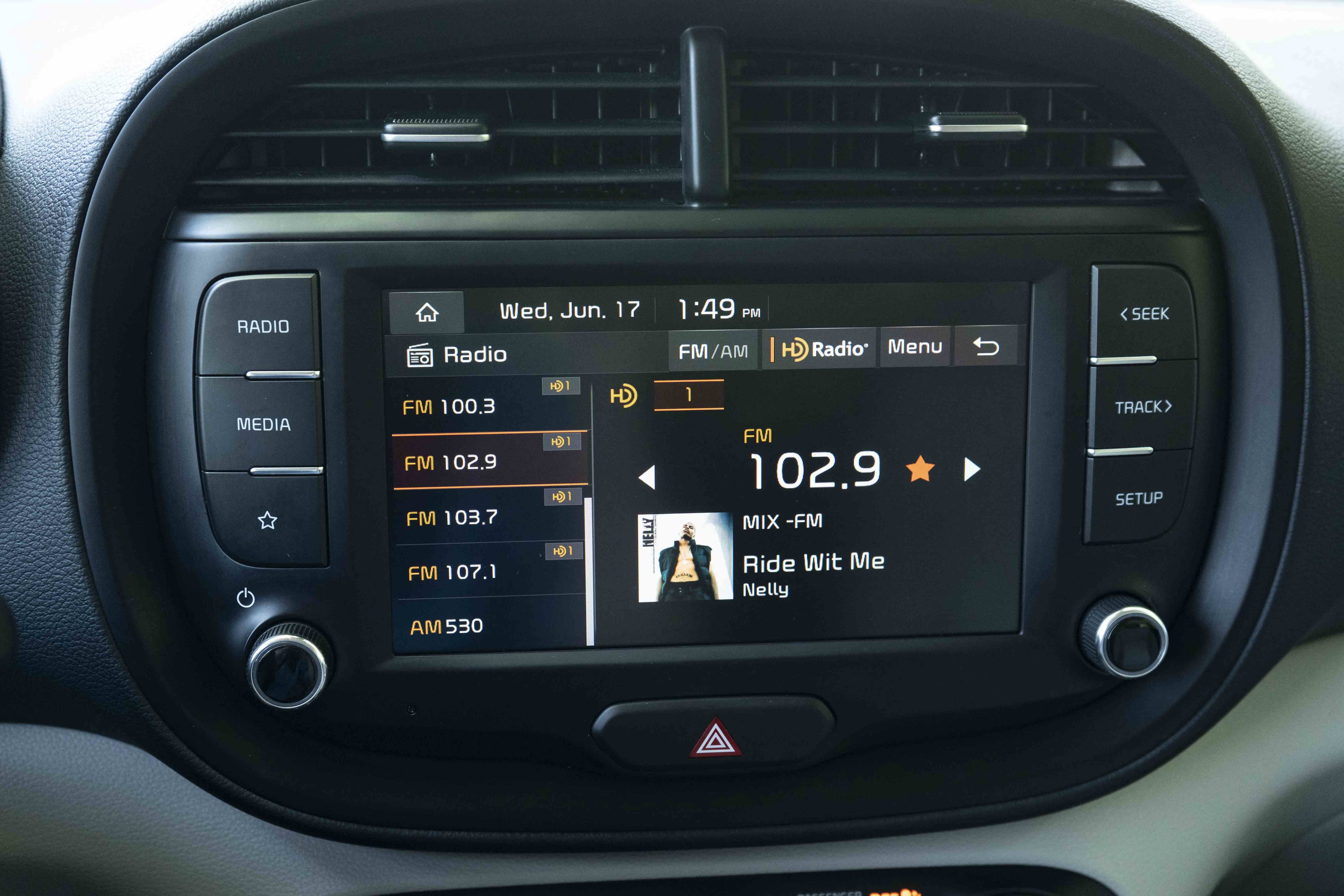Used 2025 Kia Soul LX FWD image 27