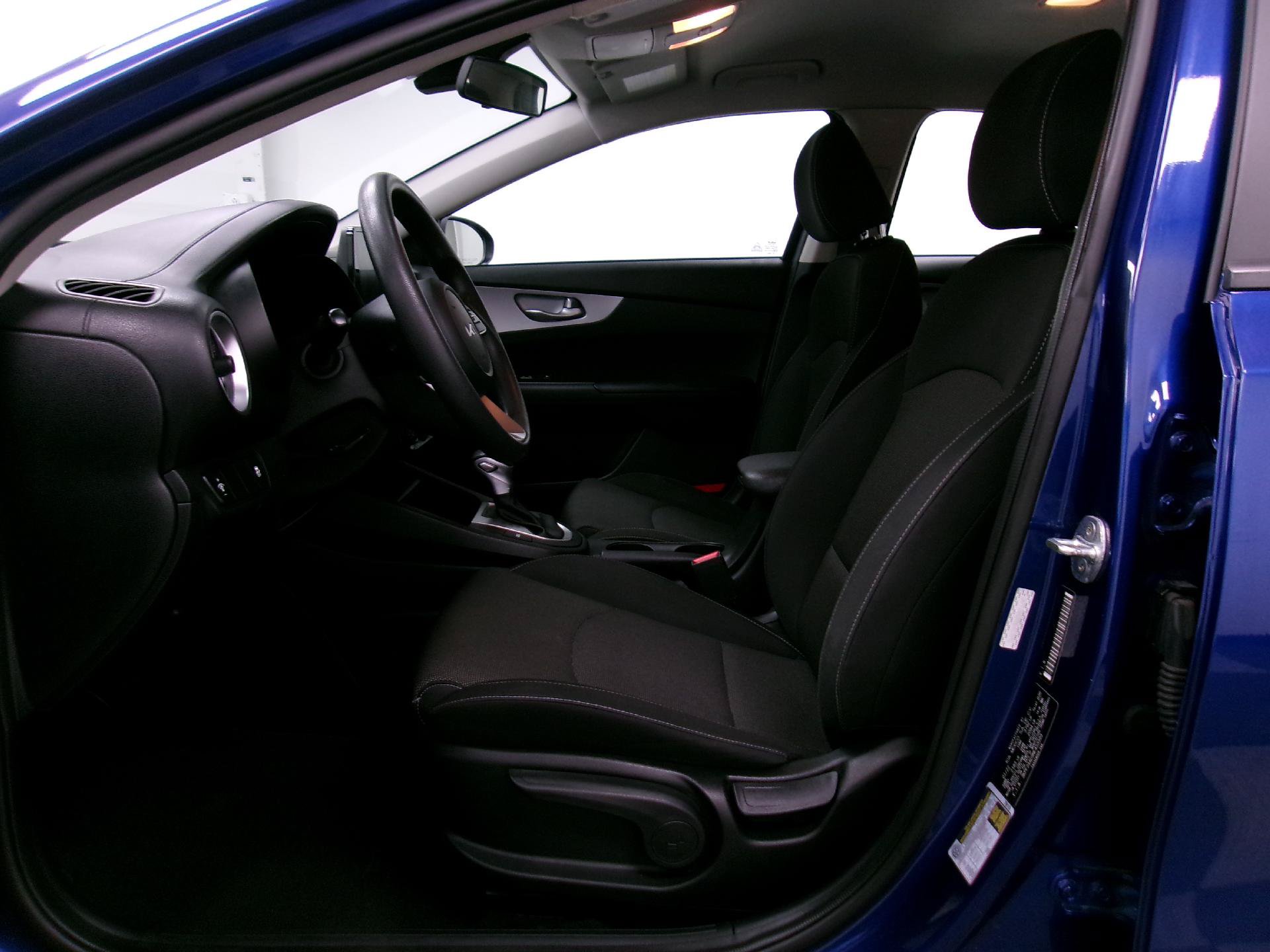 Used 2022 Kia Forte LXS FWD image 8