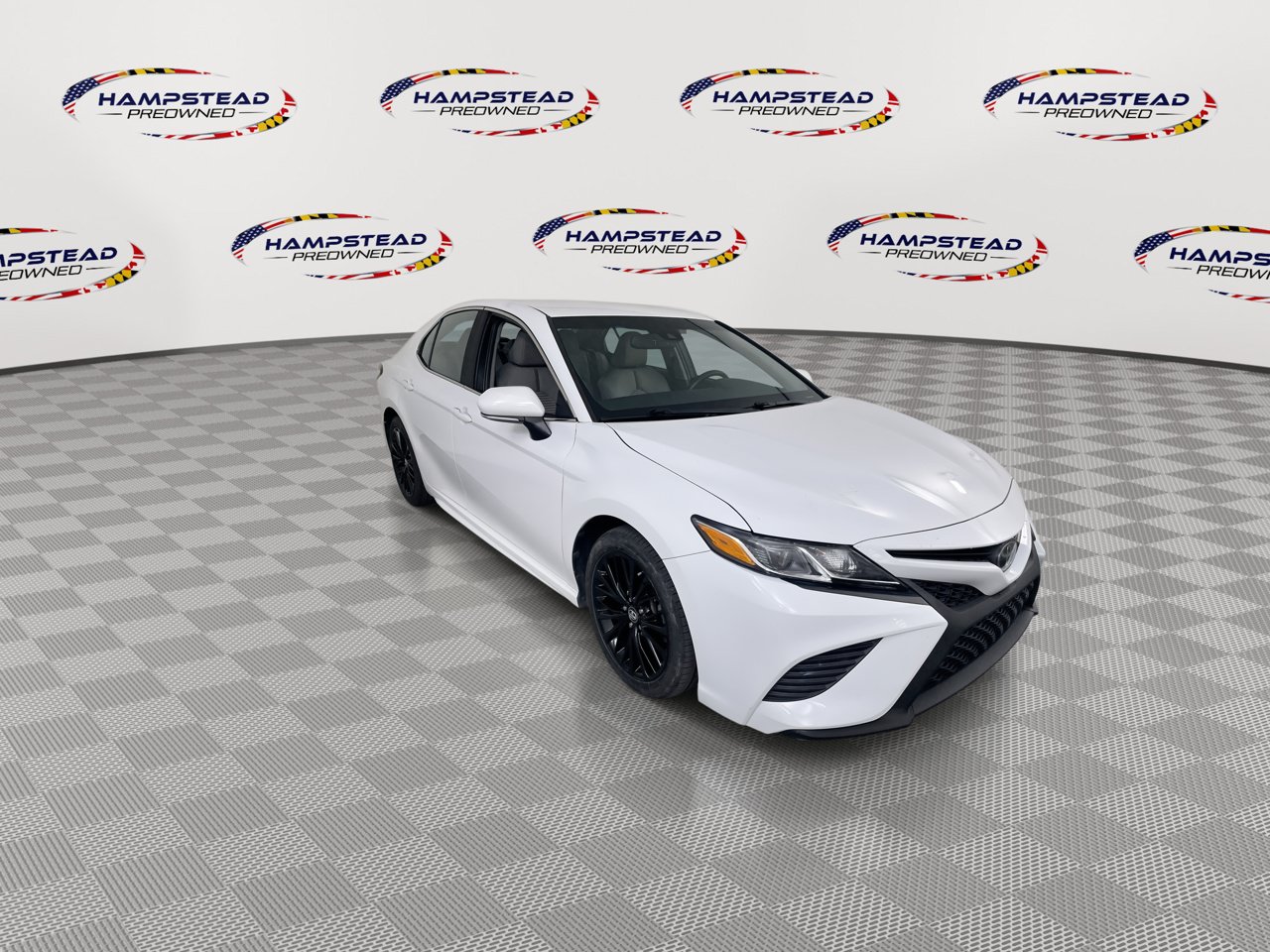 Used 2018 Toyota Camry SE w/ Audio Package FWD image 2