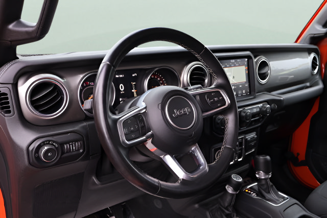 Used 2020 Jeep Wrangler Unlimited Sahara w/ Uconnect 4C Nav & Sound Group AWD/4WD image 19