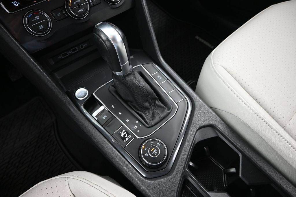 Used 2019 Volkswagen Tiguan SEL AWD/4WD image 8