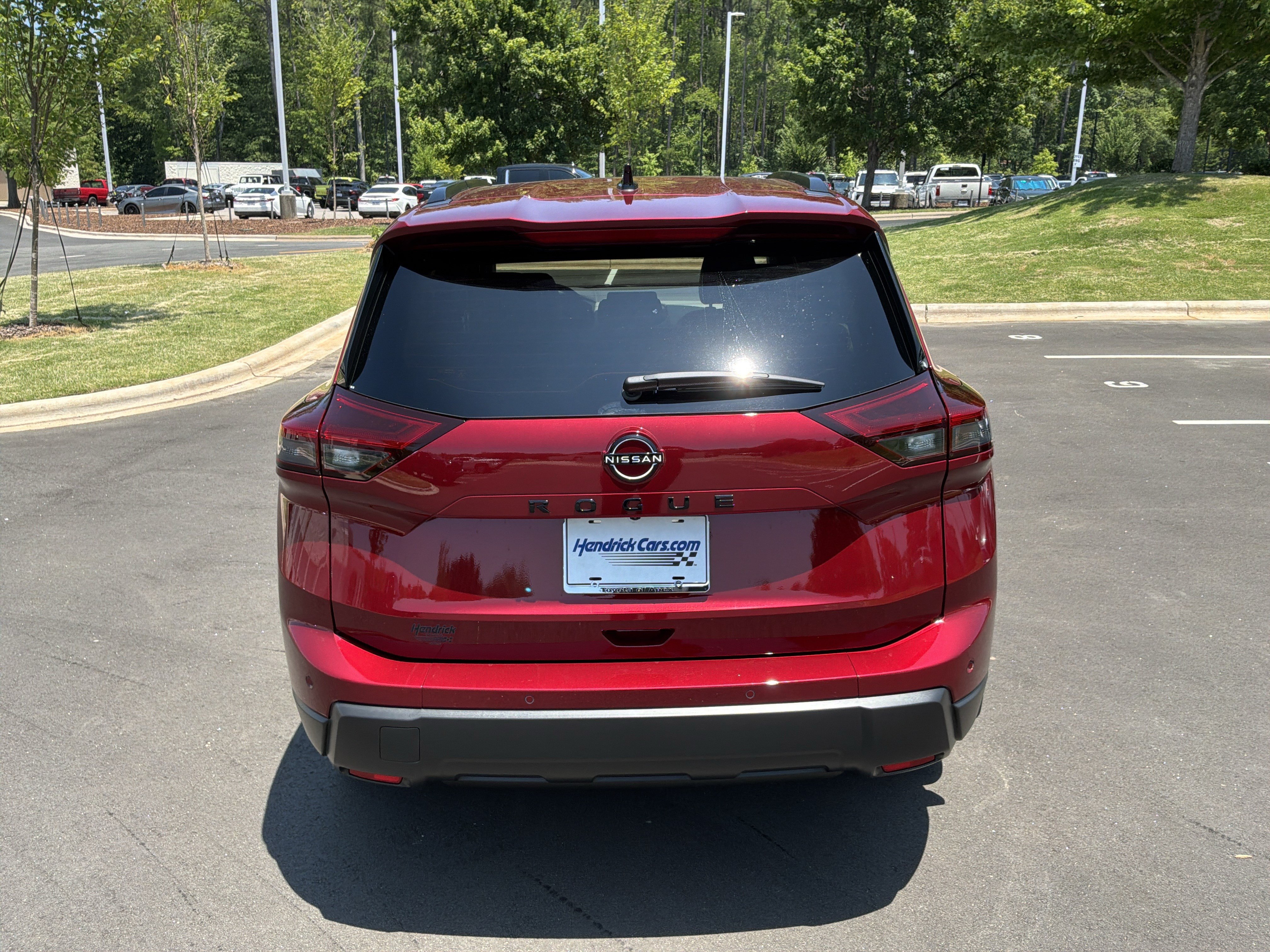 Used 2026 Nissan Rogue Dark Armor FWD image 9