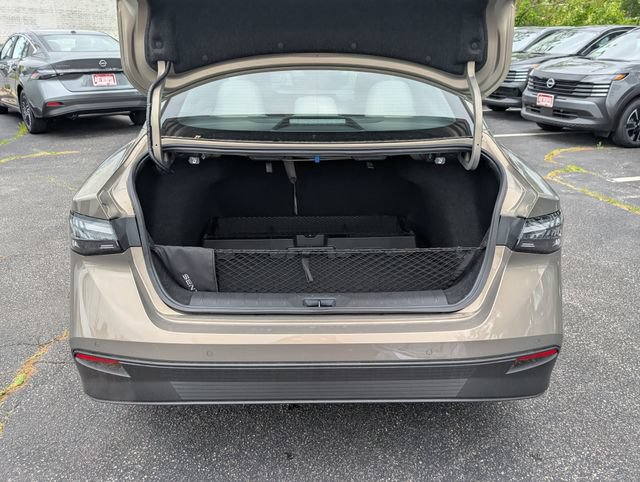 New 2026 Nissan Sentra SL w/ Floor Mat Package FWD image 11