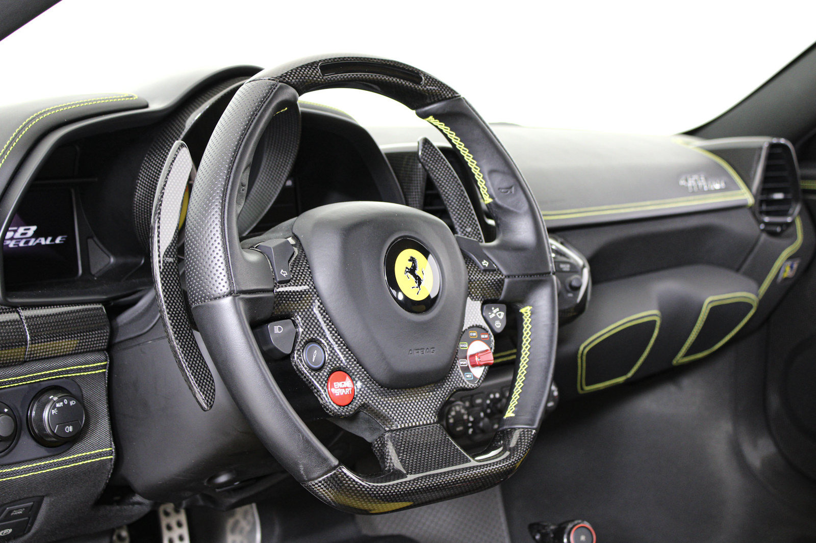 Used 2015 Ferrari 458 Speciale Coupe RWD image 38