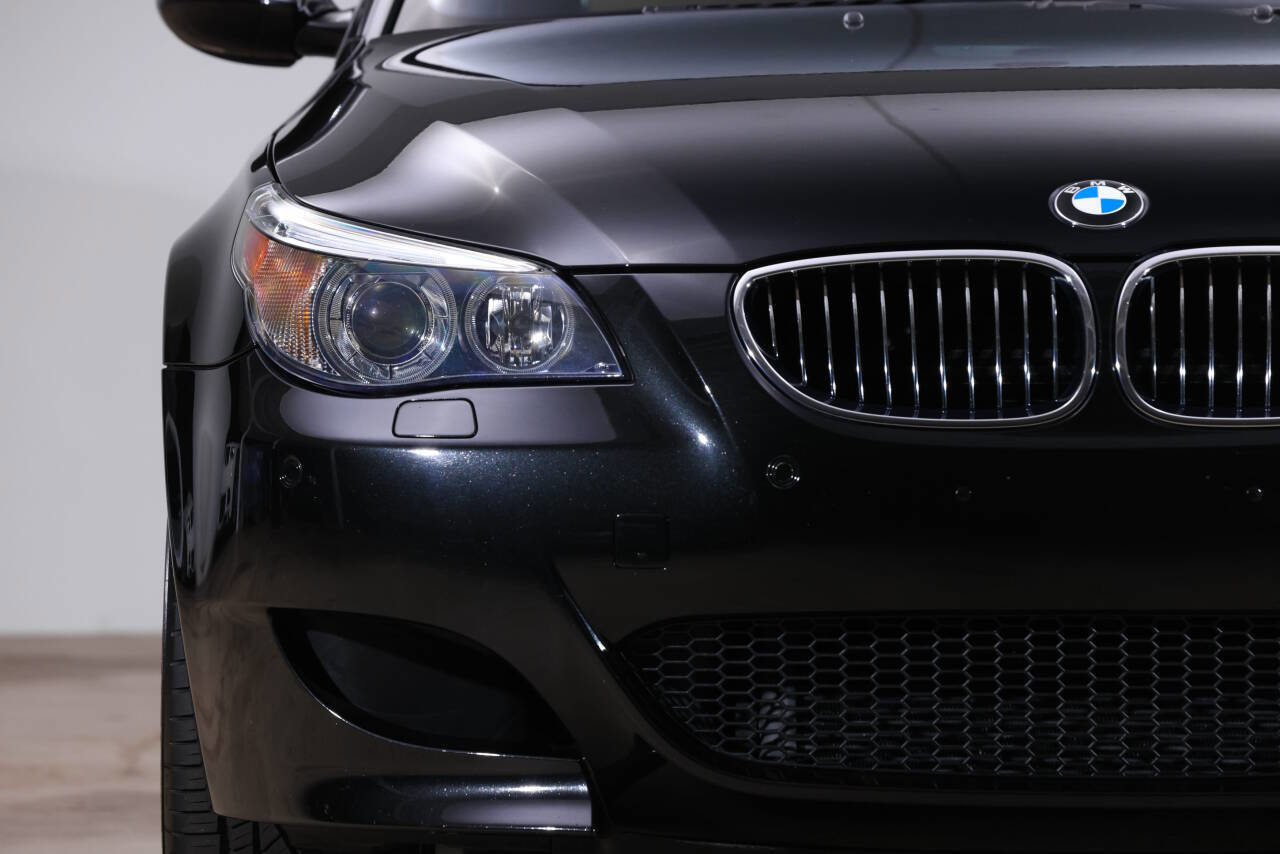 Used 2006 BMW M5 image 10