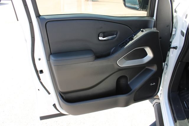 Used 2024 Nissan Frontier SL AWD/4WD image 12