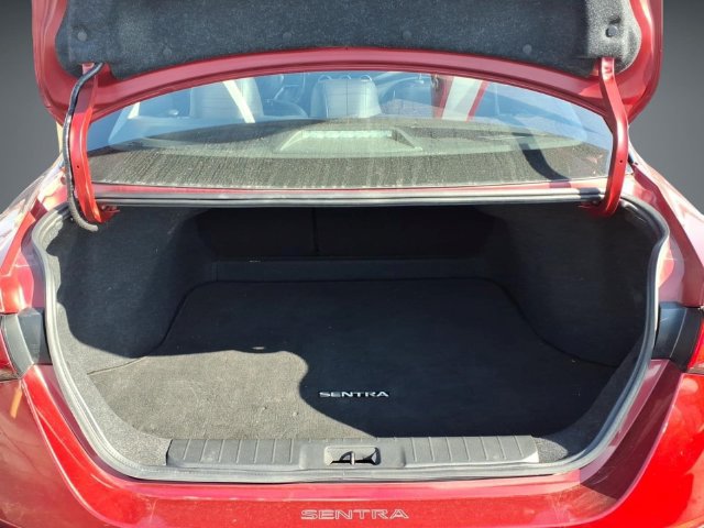 Used 2021 Nissan Sentra SR w/ SR Premium Package FWD image 31