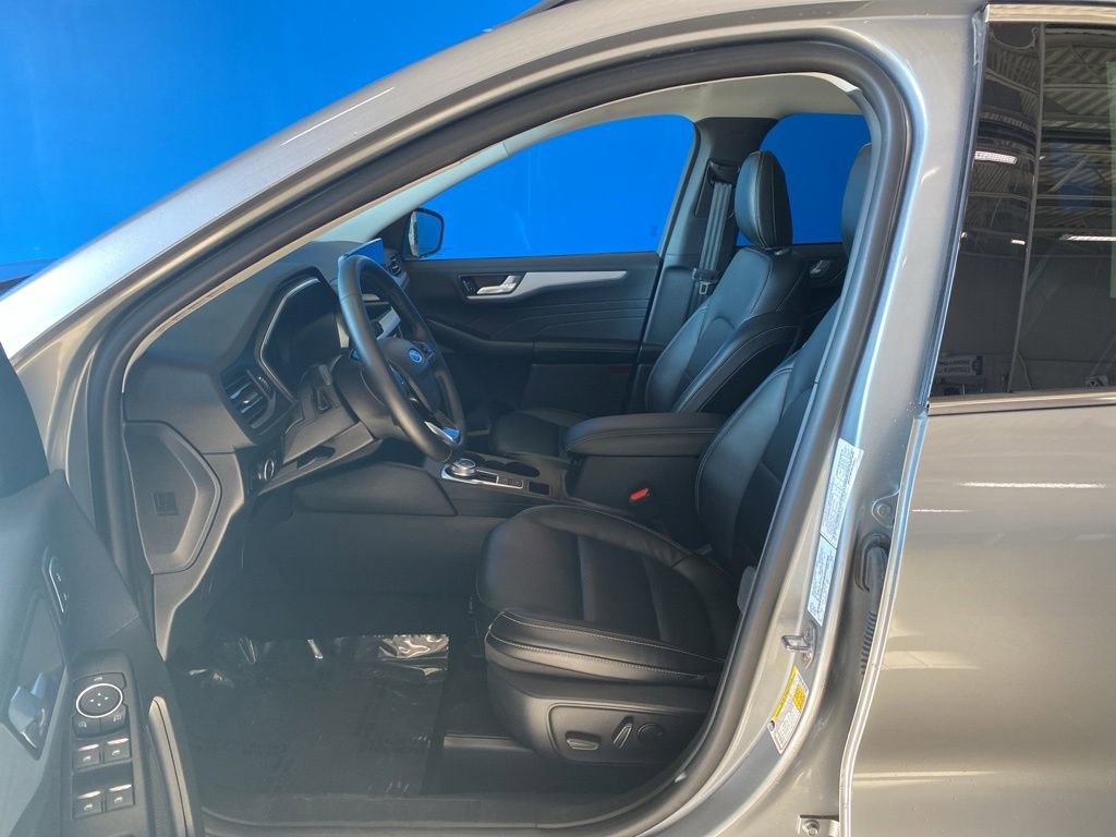 Used 2024 Ford Escape Platinum image 12