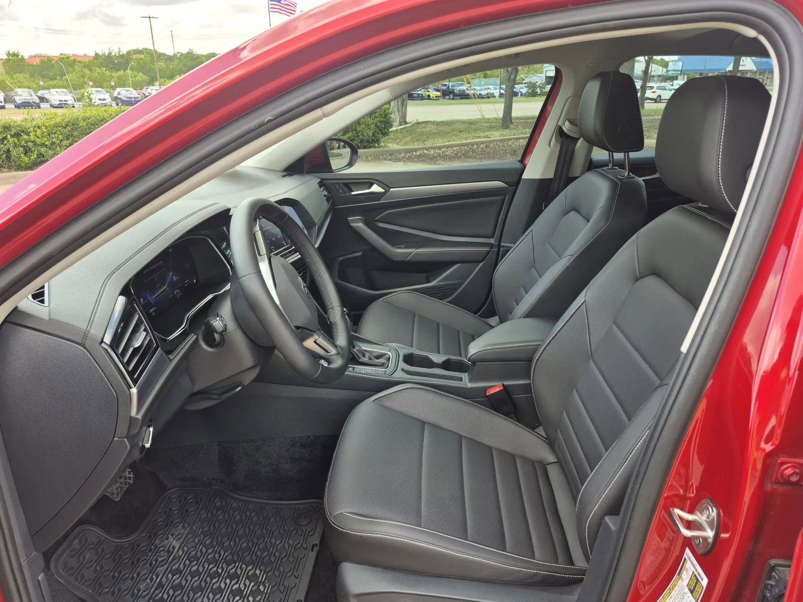 Used 2024 Volkswagen Jetta SE FWD image 13