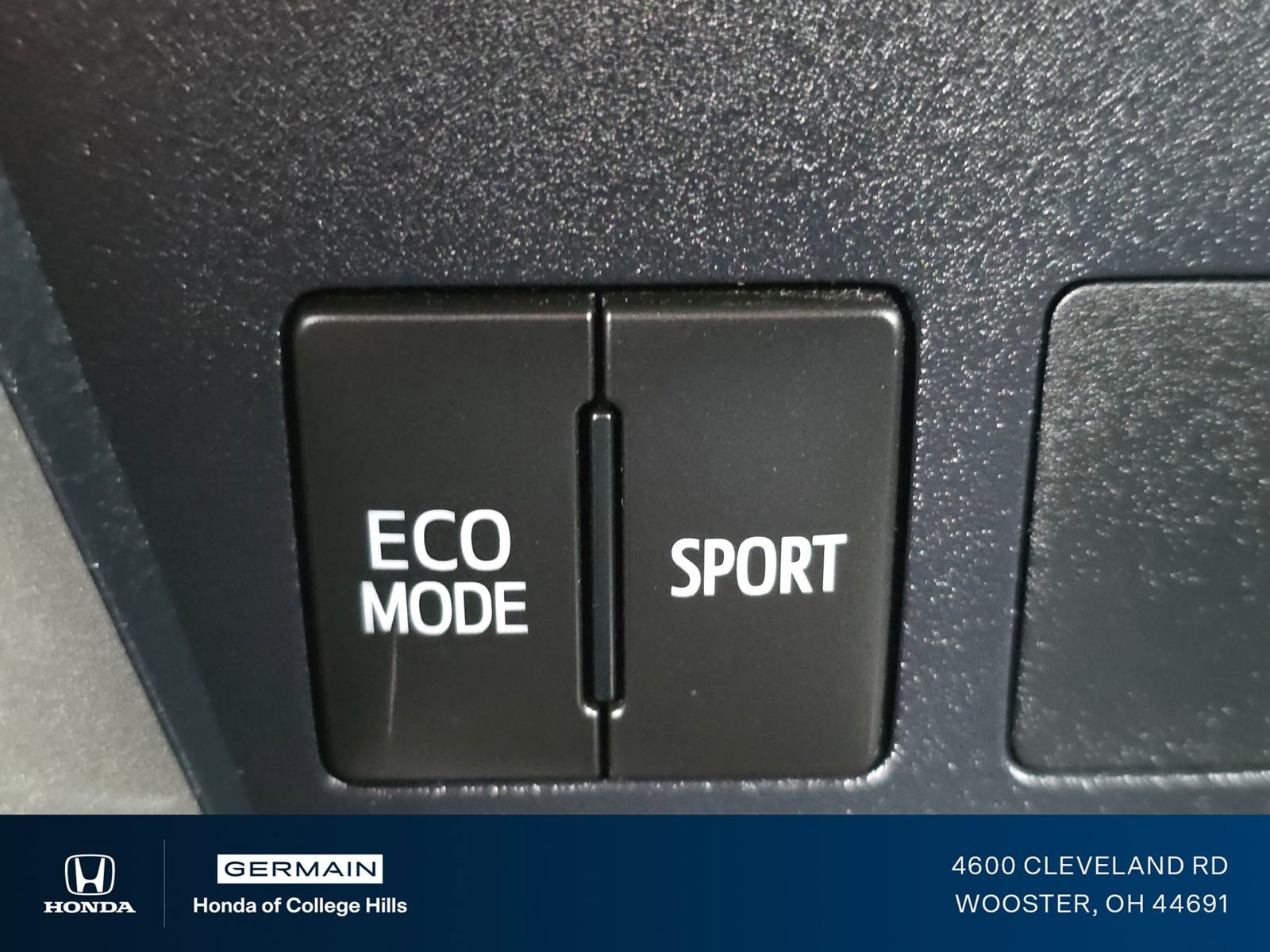 Used 2018 Toyota RAV4 LE w/ All Weather Liner Package image 26