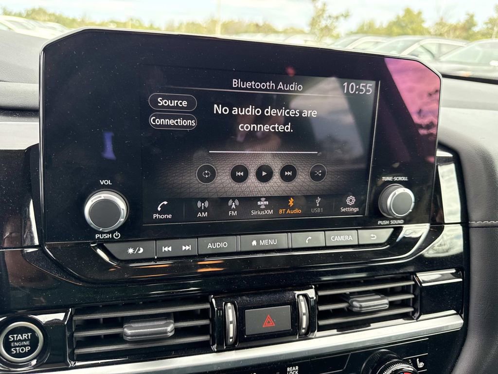 Certified 2024 Nissan Pathfinder SV image 25