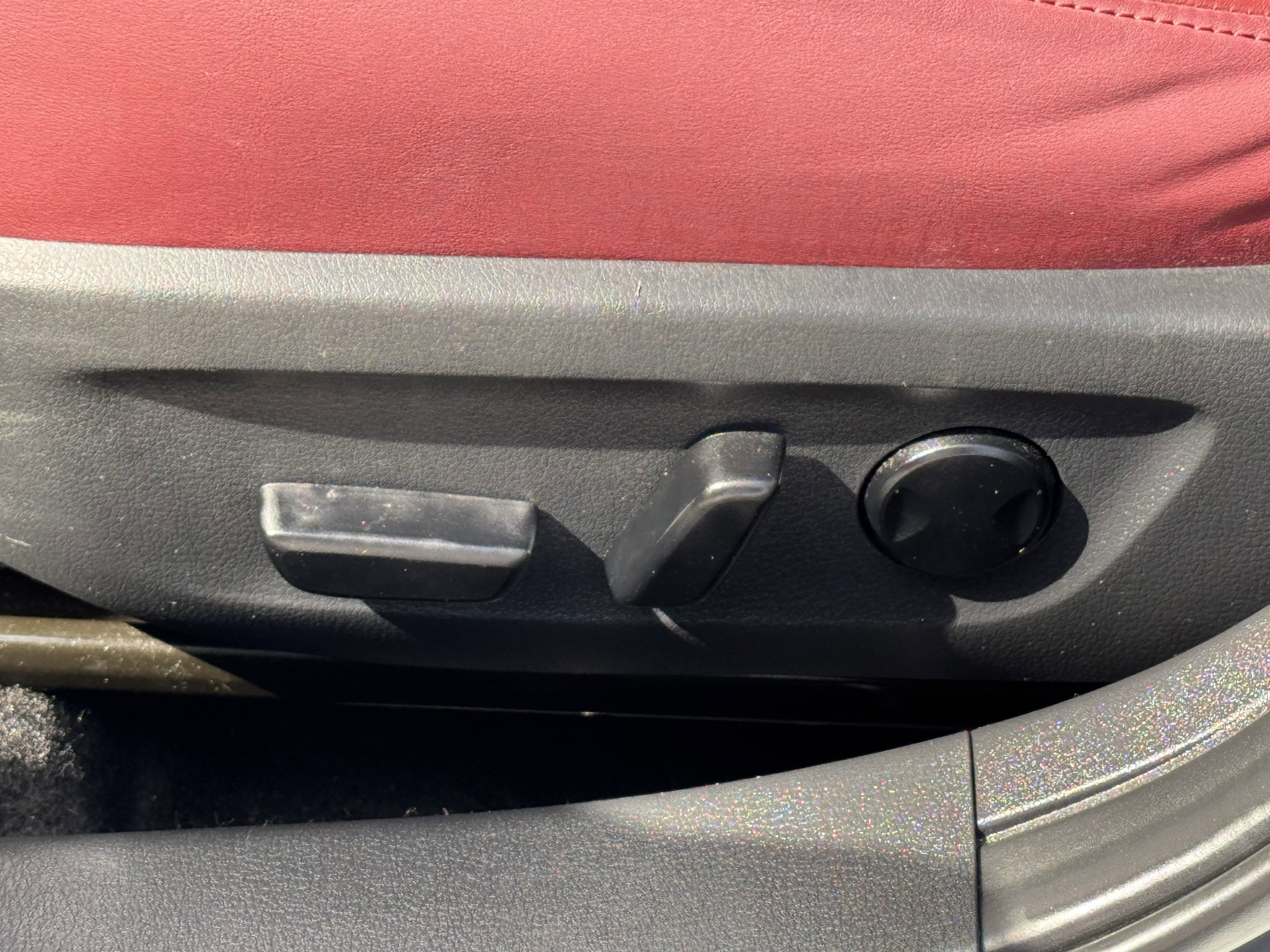 Used 2025 MAZDA MAZDA3 s image 30