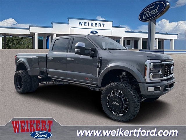New 2024 Ford F450 Platinum w/ FX4 Off-Road Package