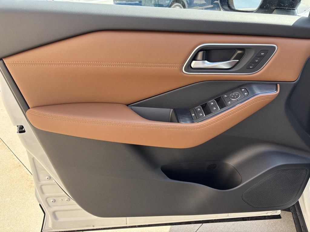 New 2026 Nissan Rogue Platinum w/ Platinum Premium Package image 27