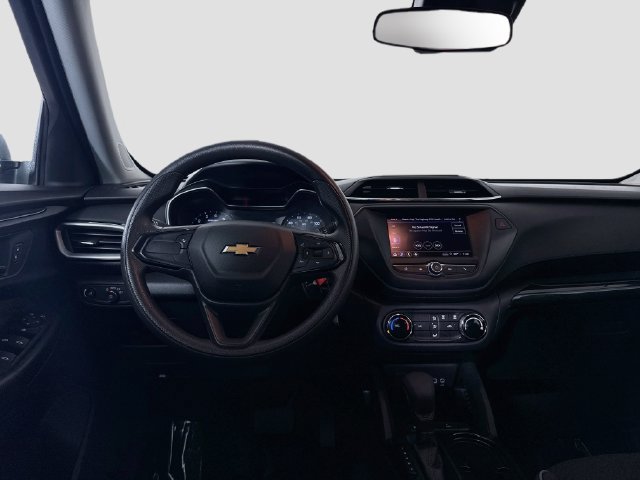 Used 2023 Chevrolet TrailBlazer LS FWD image 16