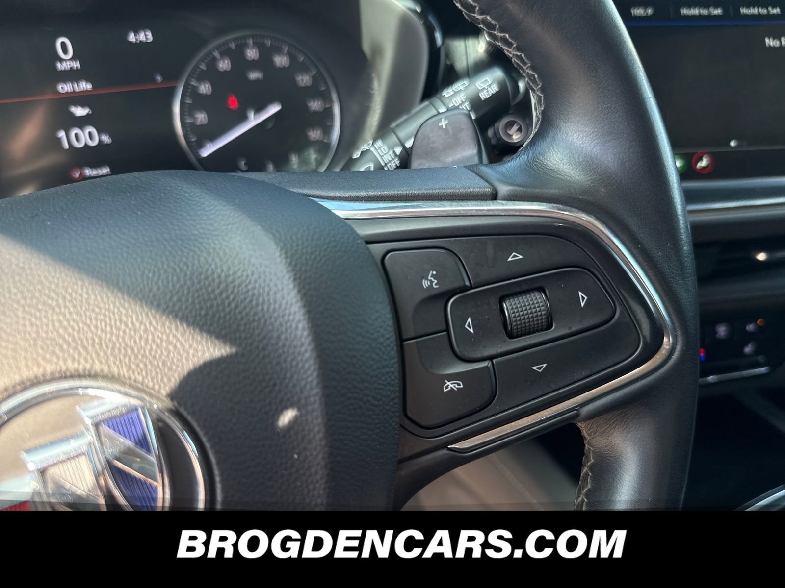 Used 2022 Buick Envision Essence w/ Sport Touring Package AWD/4WD image 5