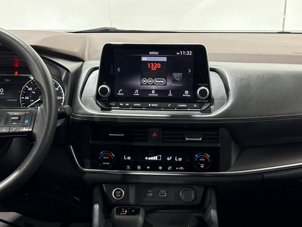 Used 2023 Nissan Rogue SV image 13