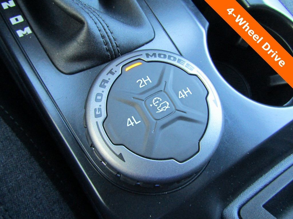 Used 2025 Ford Bronco Big Bend image 16