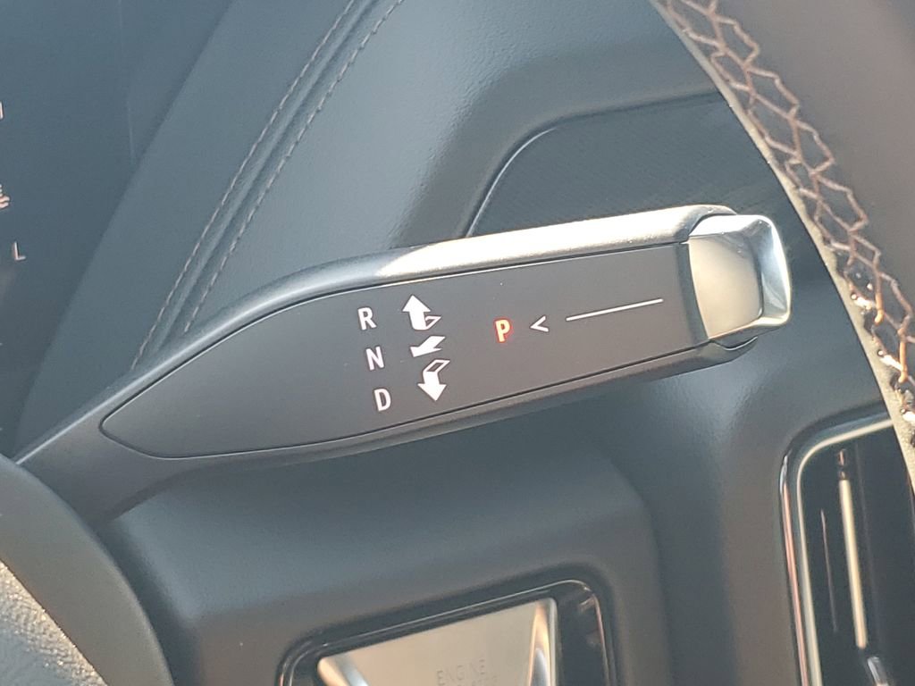 Used 2025 GMC Yukon AT4 w/ AT4 Premium Package image 18