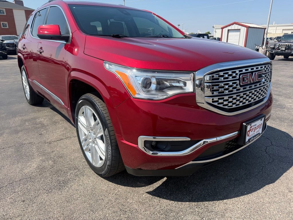 Used 2019 GMC Acadia Denali w/ Technology Package FWD image 4