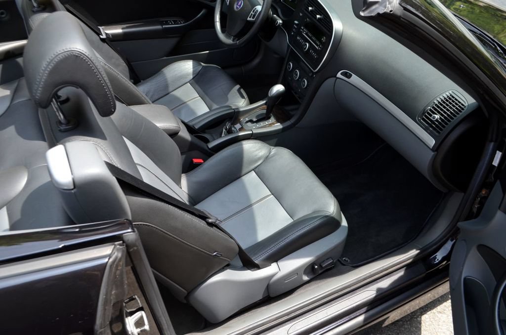 Used 2007 Saab 9-3 2.0T w/ Anniversary Pkg FWD image 19