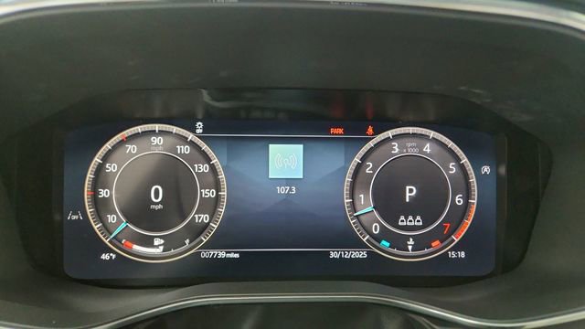 Used 2025 Jaguar F-PACE R-Dynamic S image 36