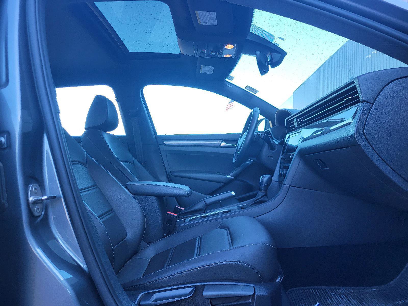 Used 2021 Volkswagen Passat 2.0T R-Line image 12