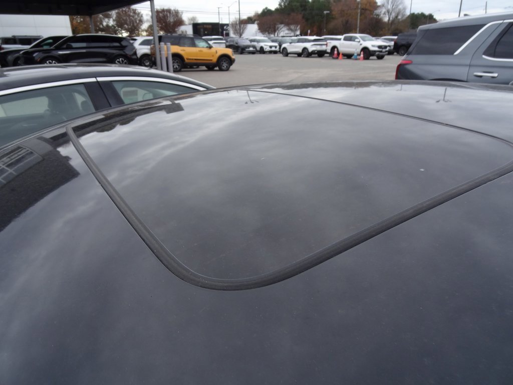 Used 2018 Honda Accord Touring image 12