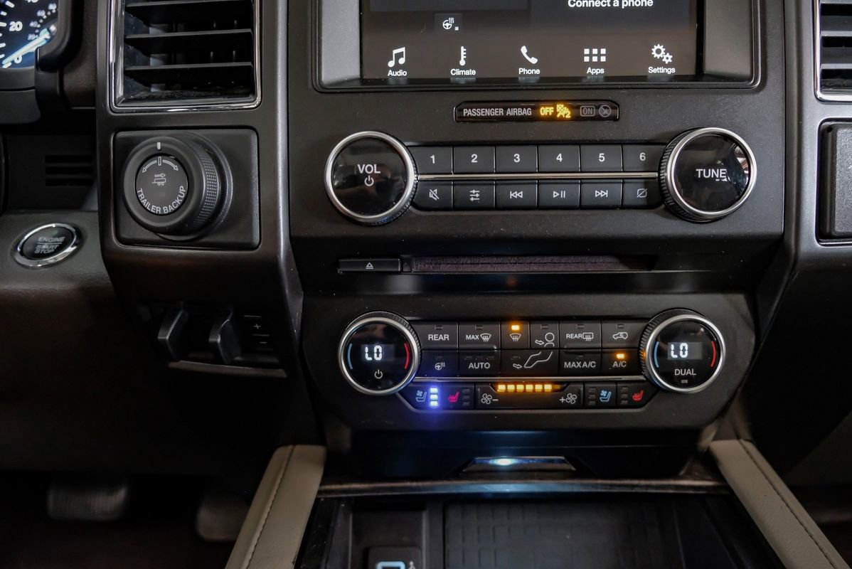 Used 2018 Ford Expedition Limited AWD/4WD image 25
