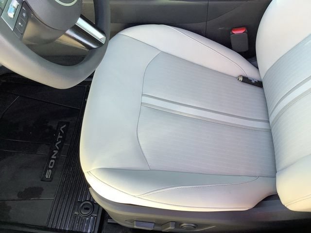 Certified 2025 Hyundai Sonata SEL AWD/4WD image 10