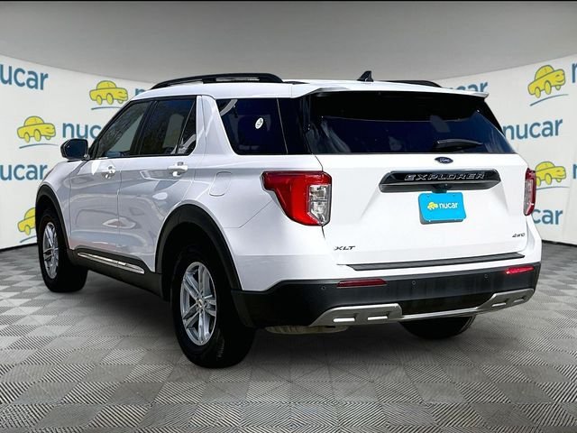 Used 2023 Ford Explorer XLT w/ Equipment Group 202A AWD/4WD image 4