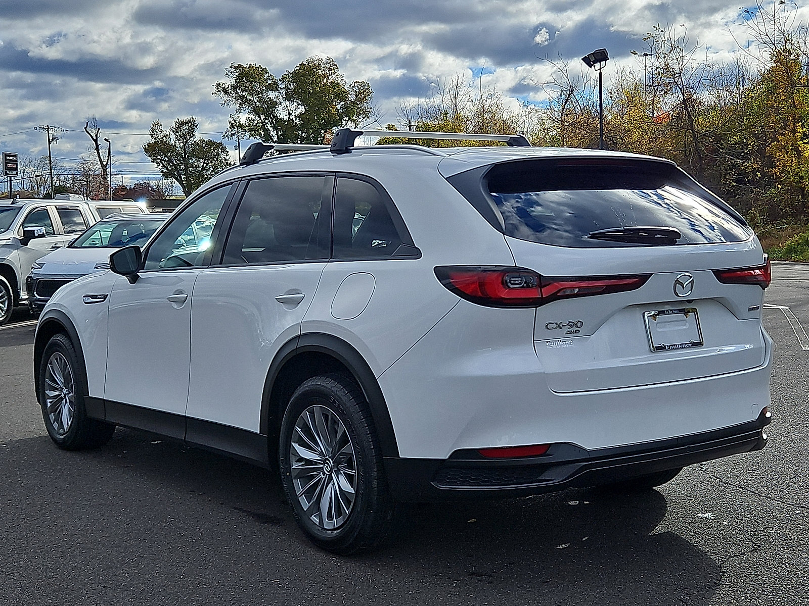 Used 2024 MAZDA CX-90 Plug-In Hybrid w/ Preferred image 4